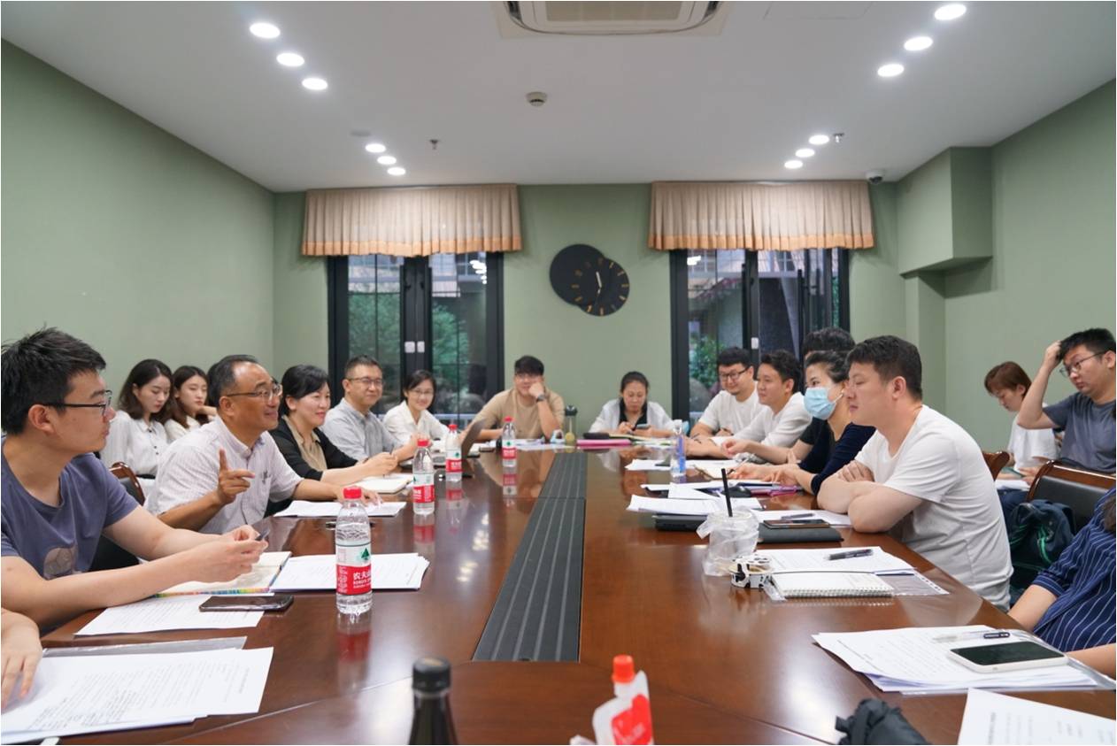 开学防疫工作会1.jpg